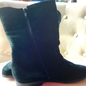 Jack spray Lon black suede boots with foot detail